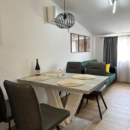 Apartmani M&L 메덜린 외부 사진