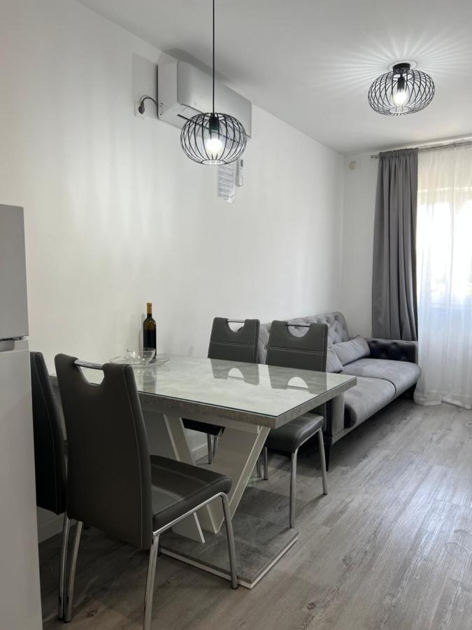 Apartmani M&L 메덜린 외부 사진