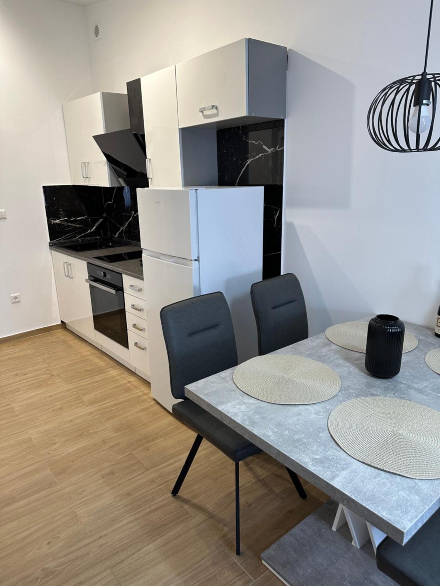 Apartmani M&L 메덜린 외부 사진